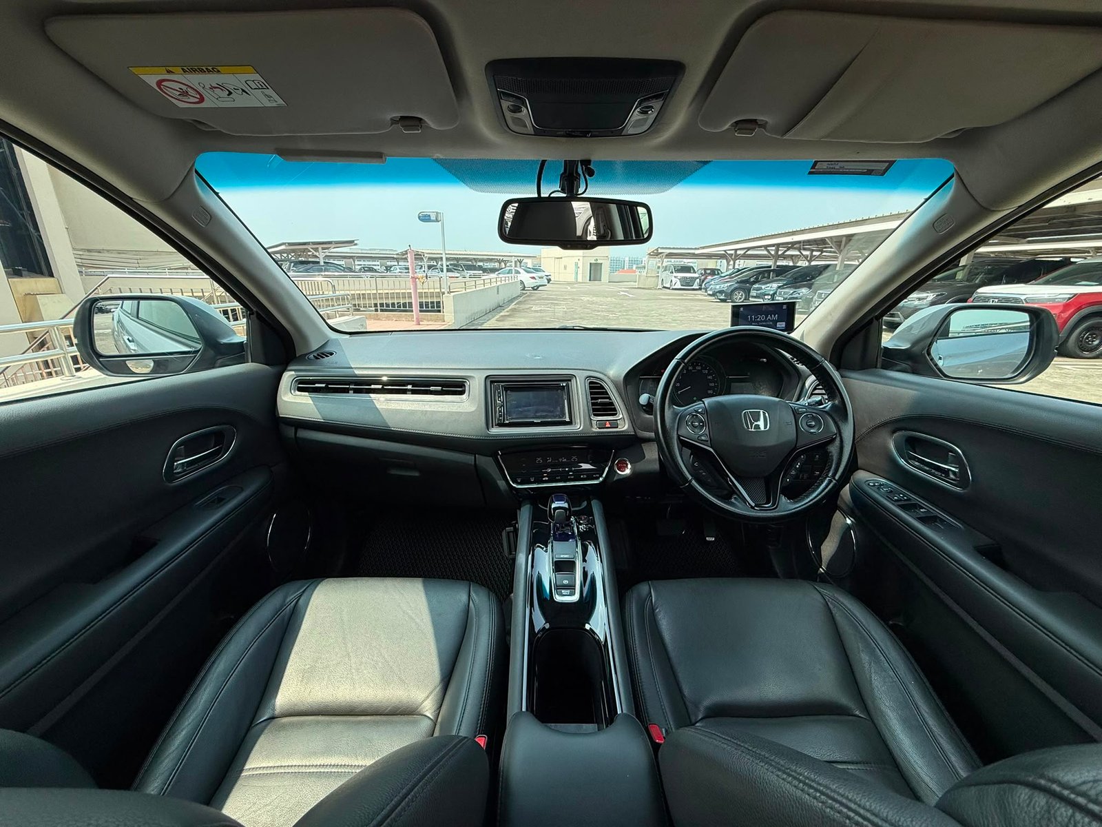 Honda Vezel Hybrid 1.5X photo 6